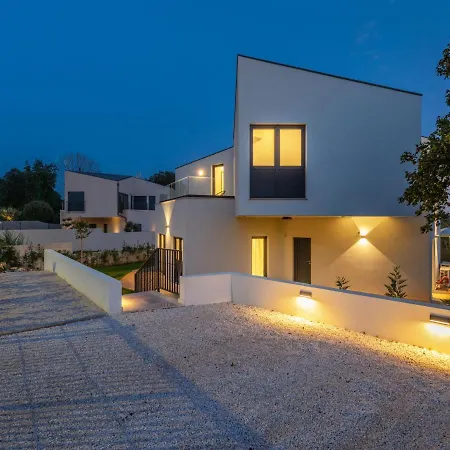 Marko Aurelia By Interhome Vila