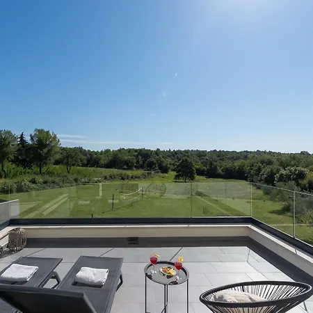 Marko Aurelia By Interhome Tar-Vabriga