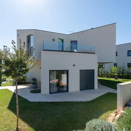 Marko Aurelia By Interhome