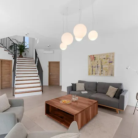 Marko Aurelia By Interhome Tar-Vabriga