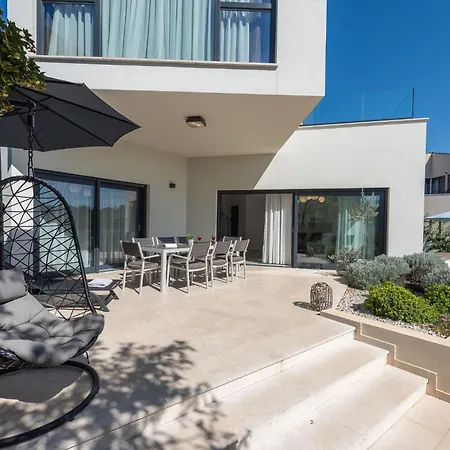 Marko Aurelia By Interhome Tar-Vabriga