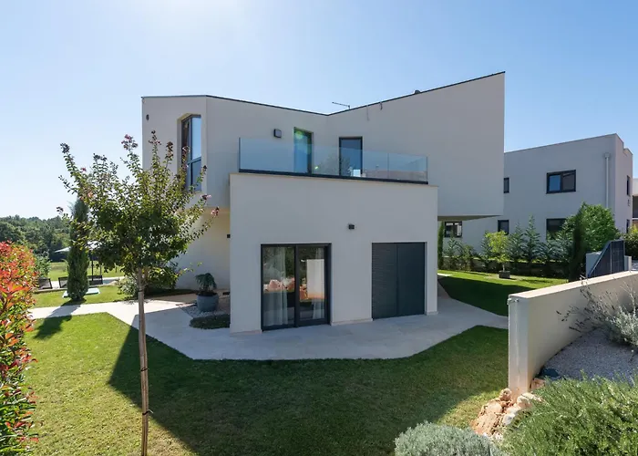 Marko Aurelia By Interhome