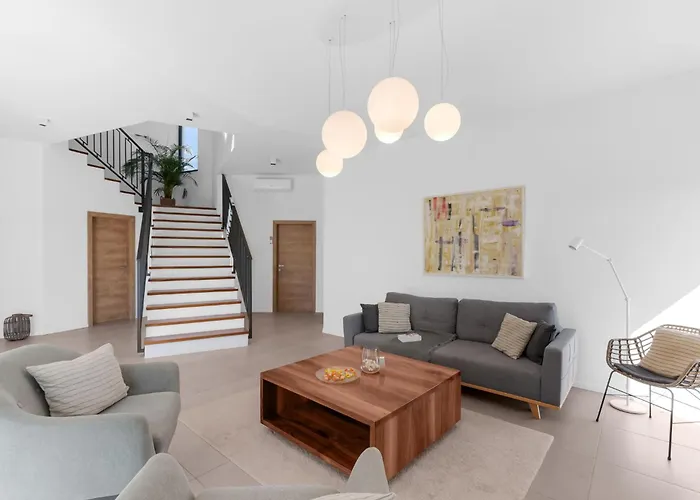 Marko Aurelia By Interhome Tar-Vabriga